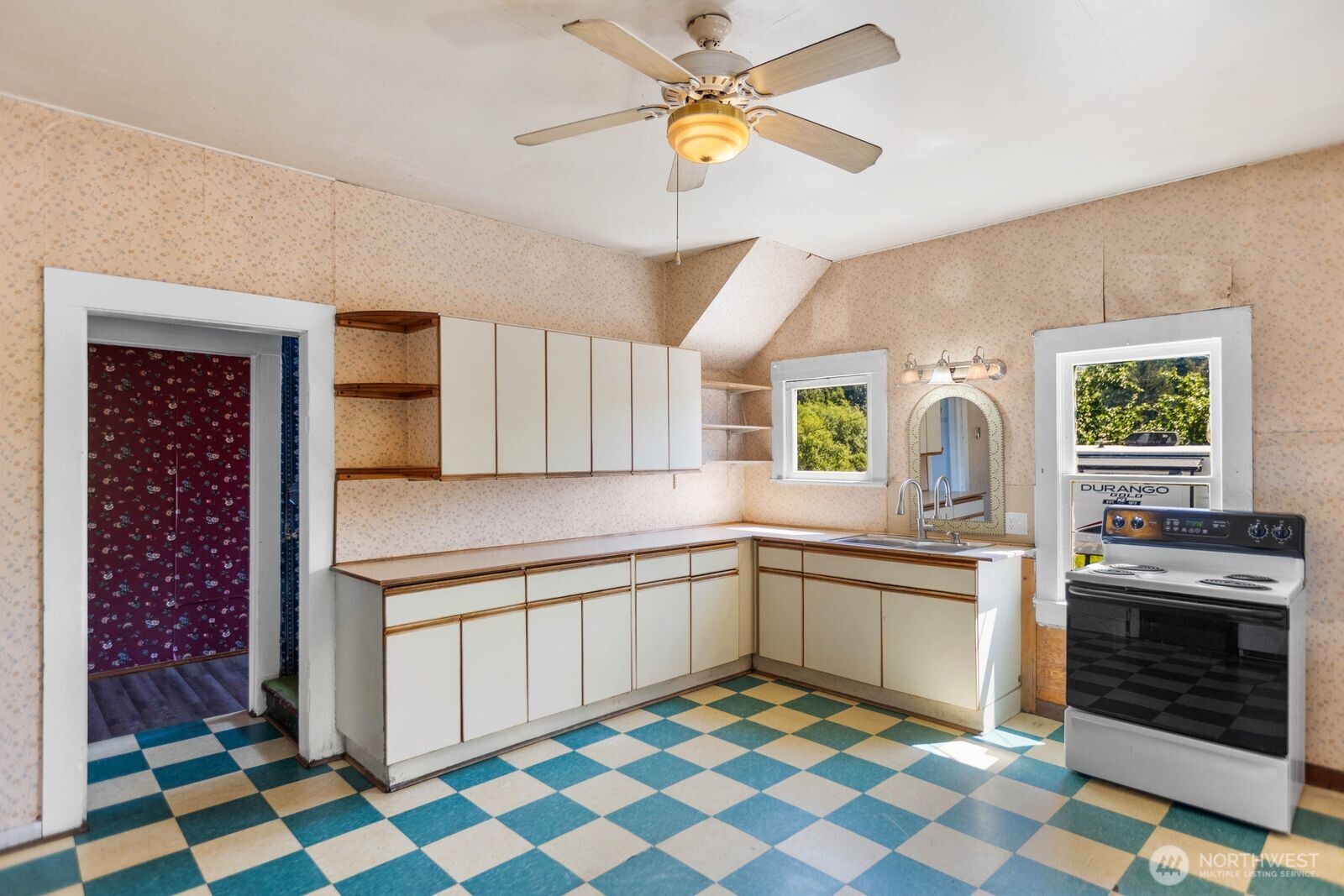 14620 28th Street Property Photo 5