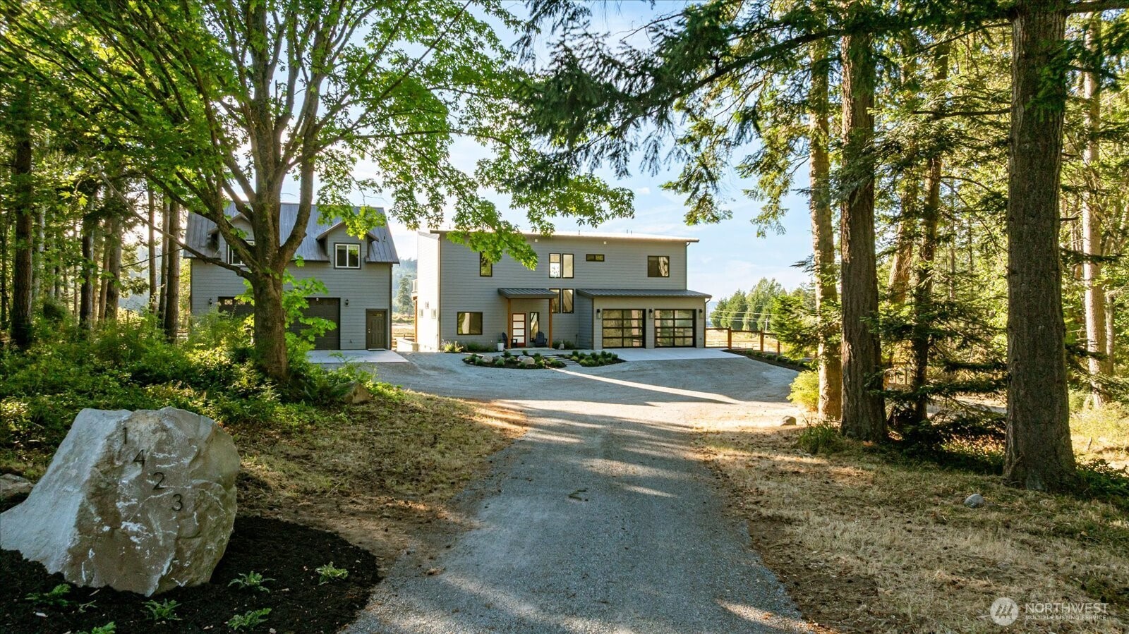 1423 Rose Lane Property Photo 1