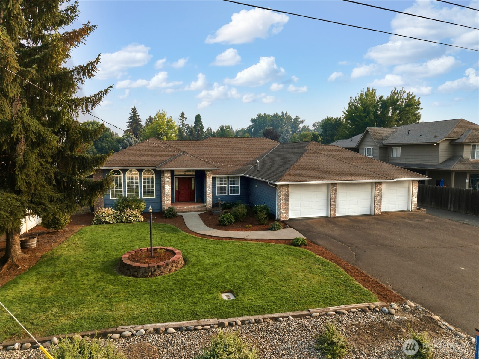 1318 Bryant Avenue Property Photo 1