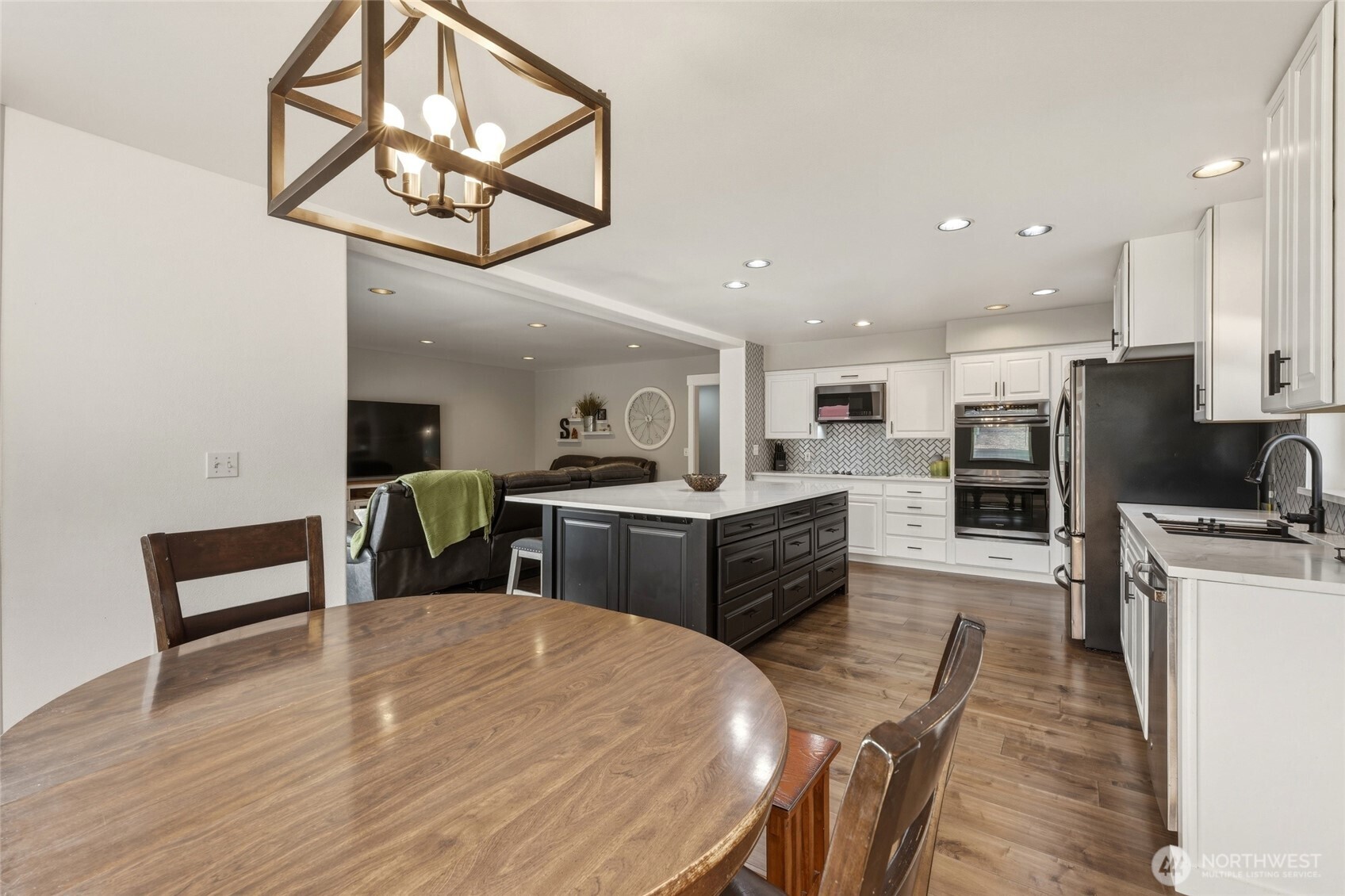1318 Bryant Avenue Property Photo 14