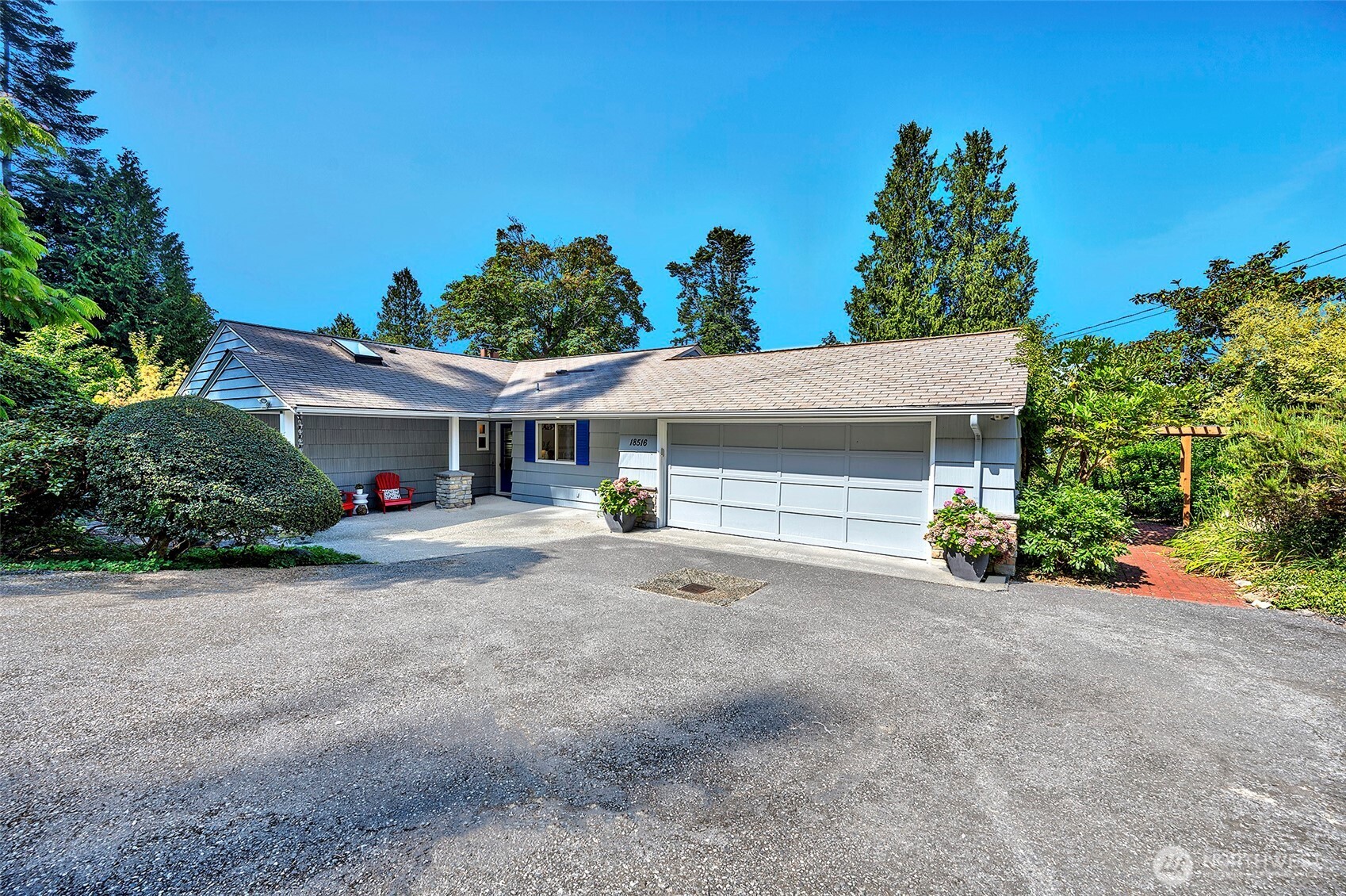 18516 Soundview Place Property Photo 3