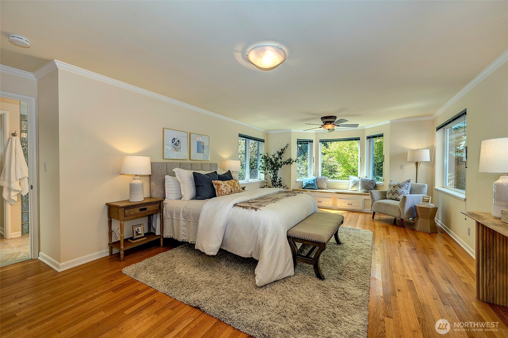 18516 Soundview Place Property Photo 17