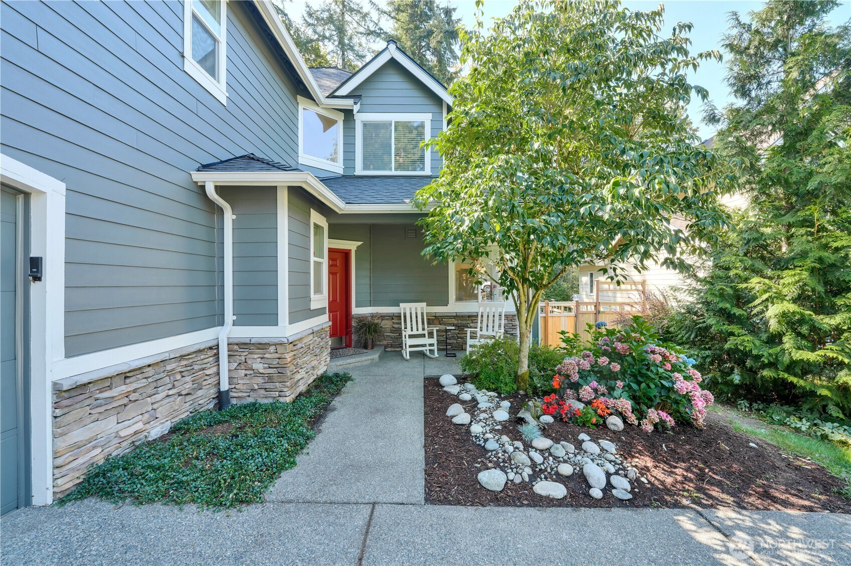 17304 Parkside Way Property Photo 3