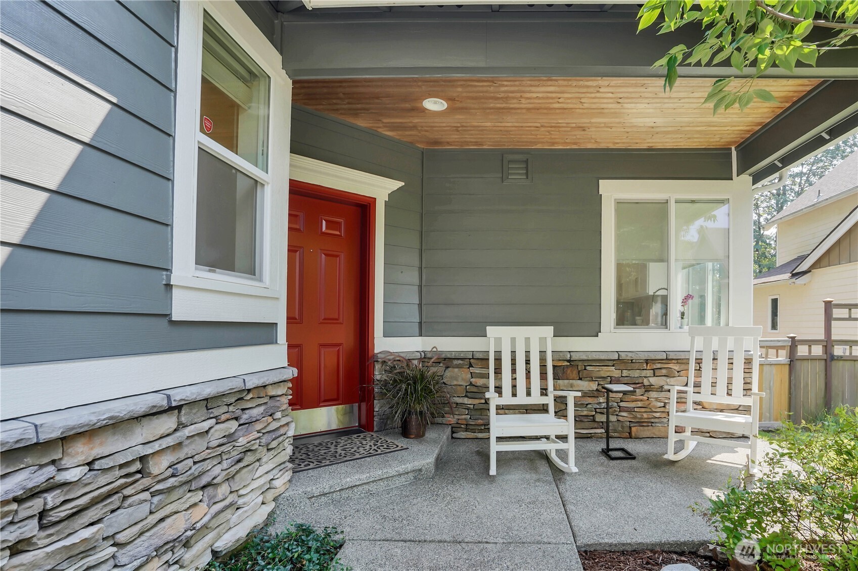 17304 Parkside Way Property Photo 4