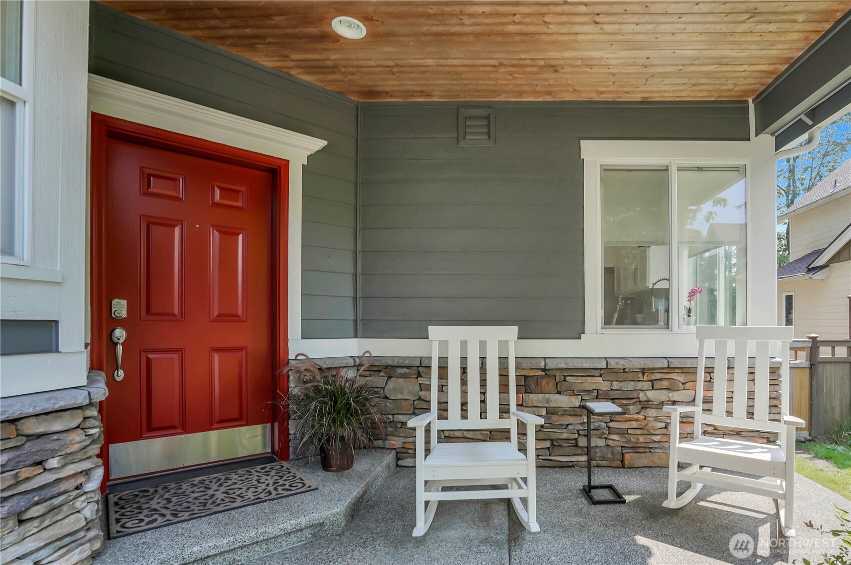 17304 Parkside Way Property Photo 5