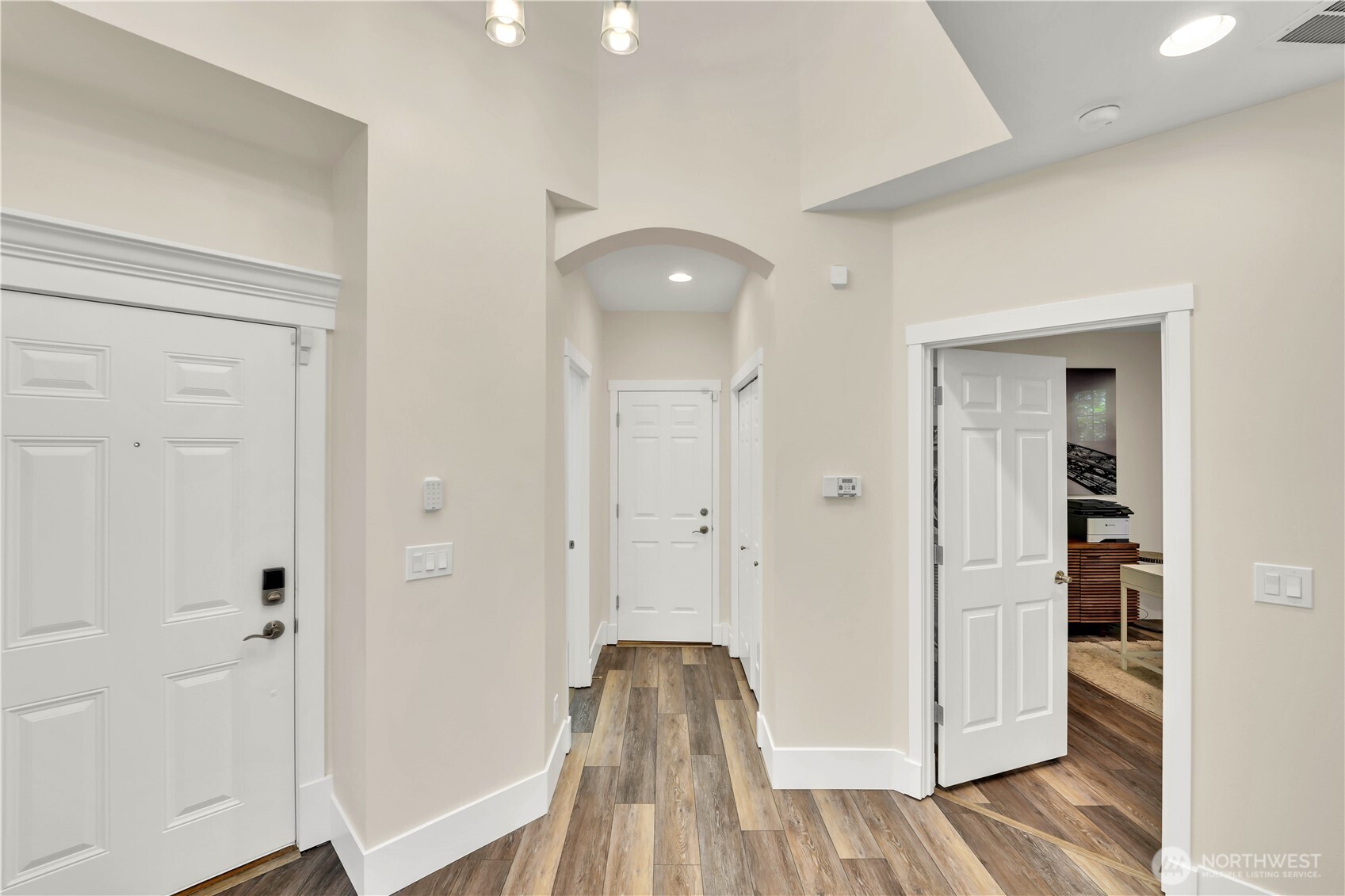 17304 Parkside Way Property Photo 6