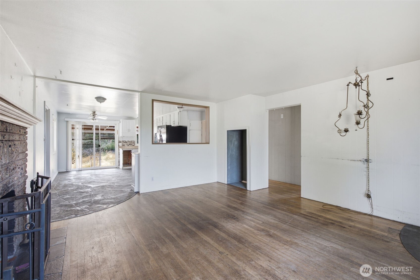 232 Bridgeway Property Photo 8