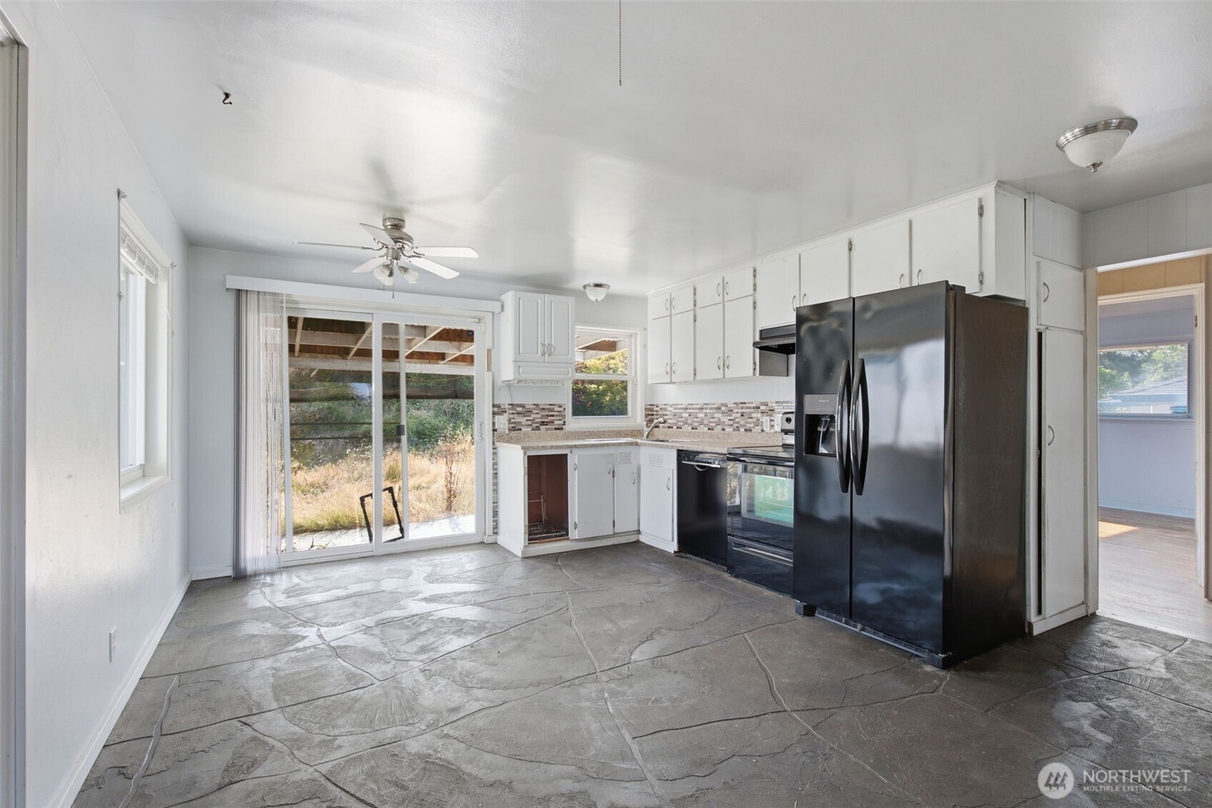 232 Bridgeway Property Photo 10