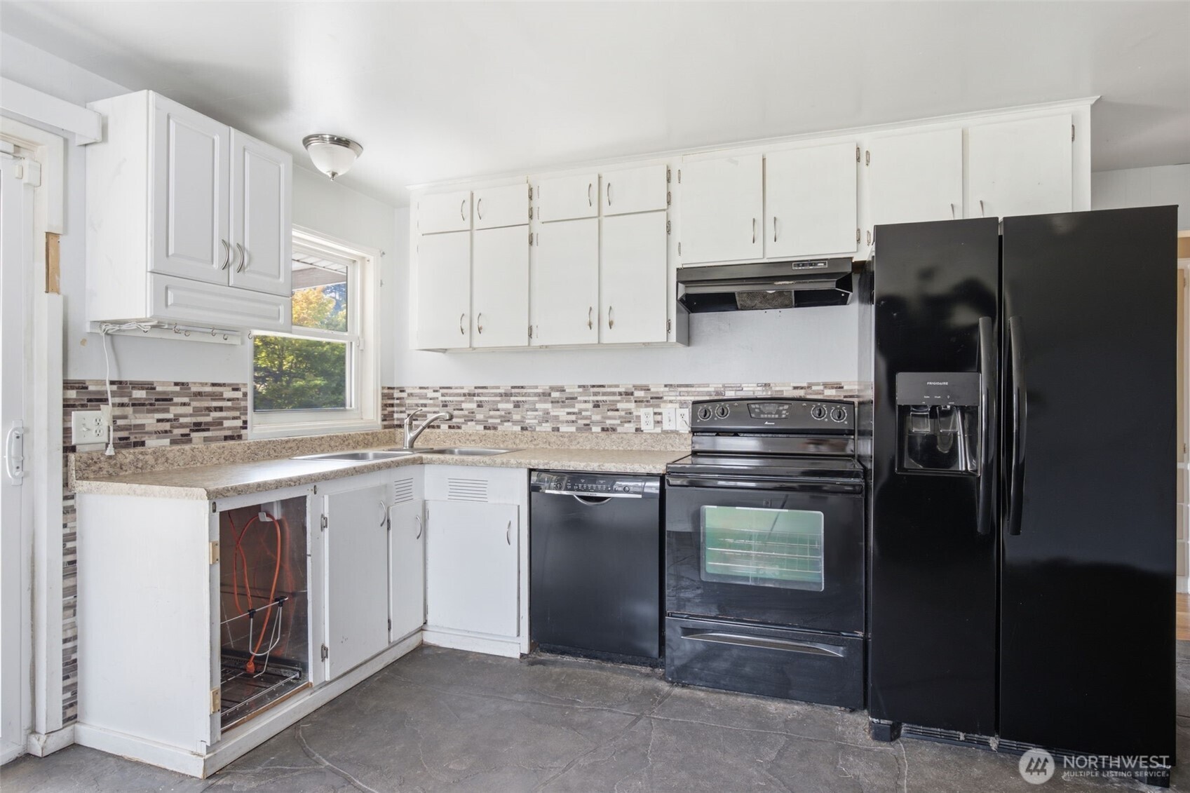 232 Bridgeway Property Photo 12