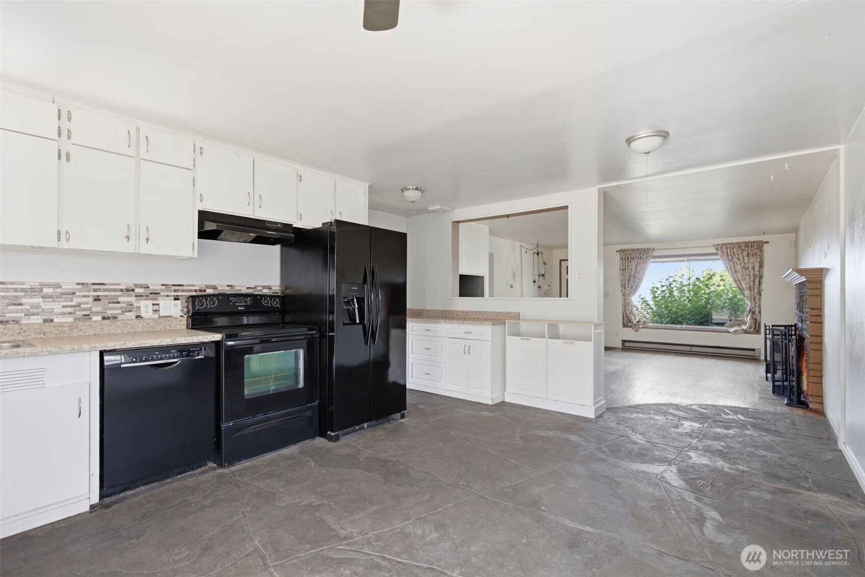 232 Bridgeway Property Photo 13