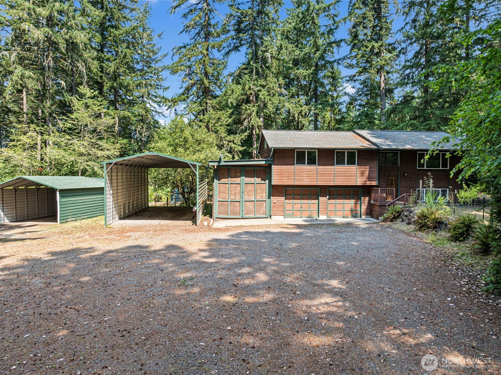 11101 133rd Street Property Photo 2