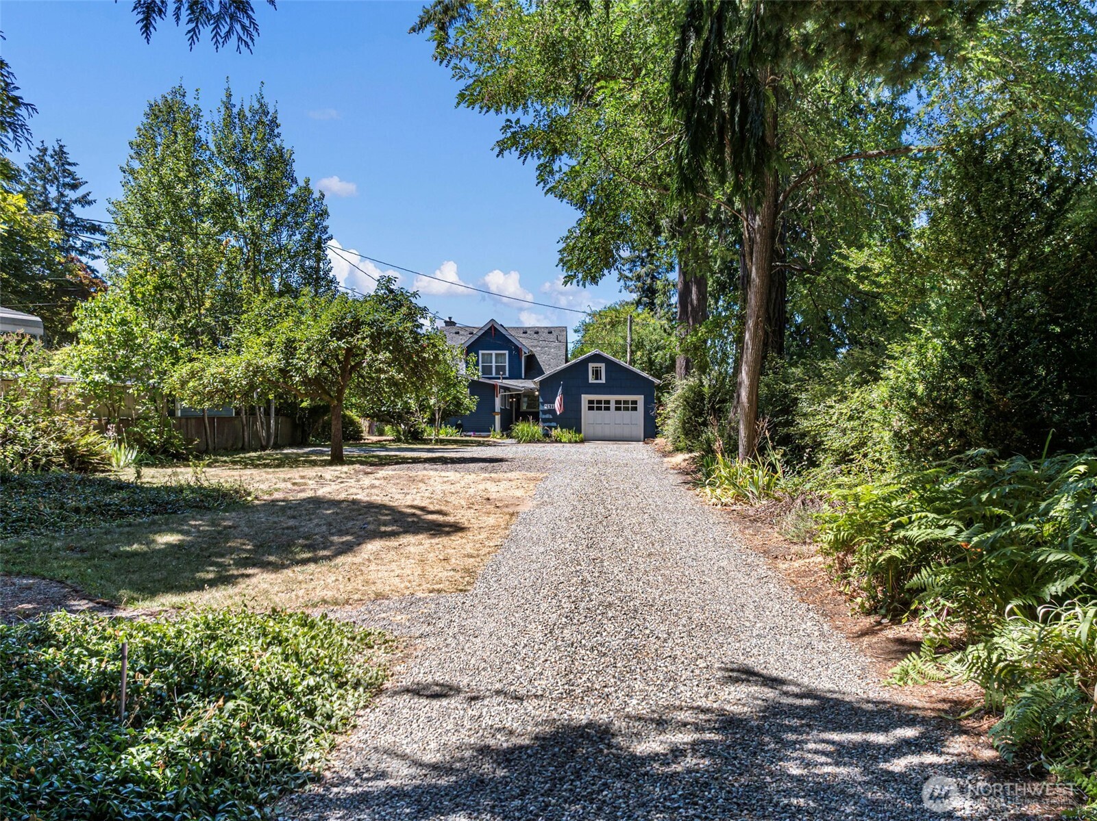 2611 Marine Drive Property Photo 4