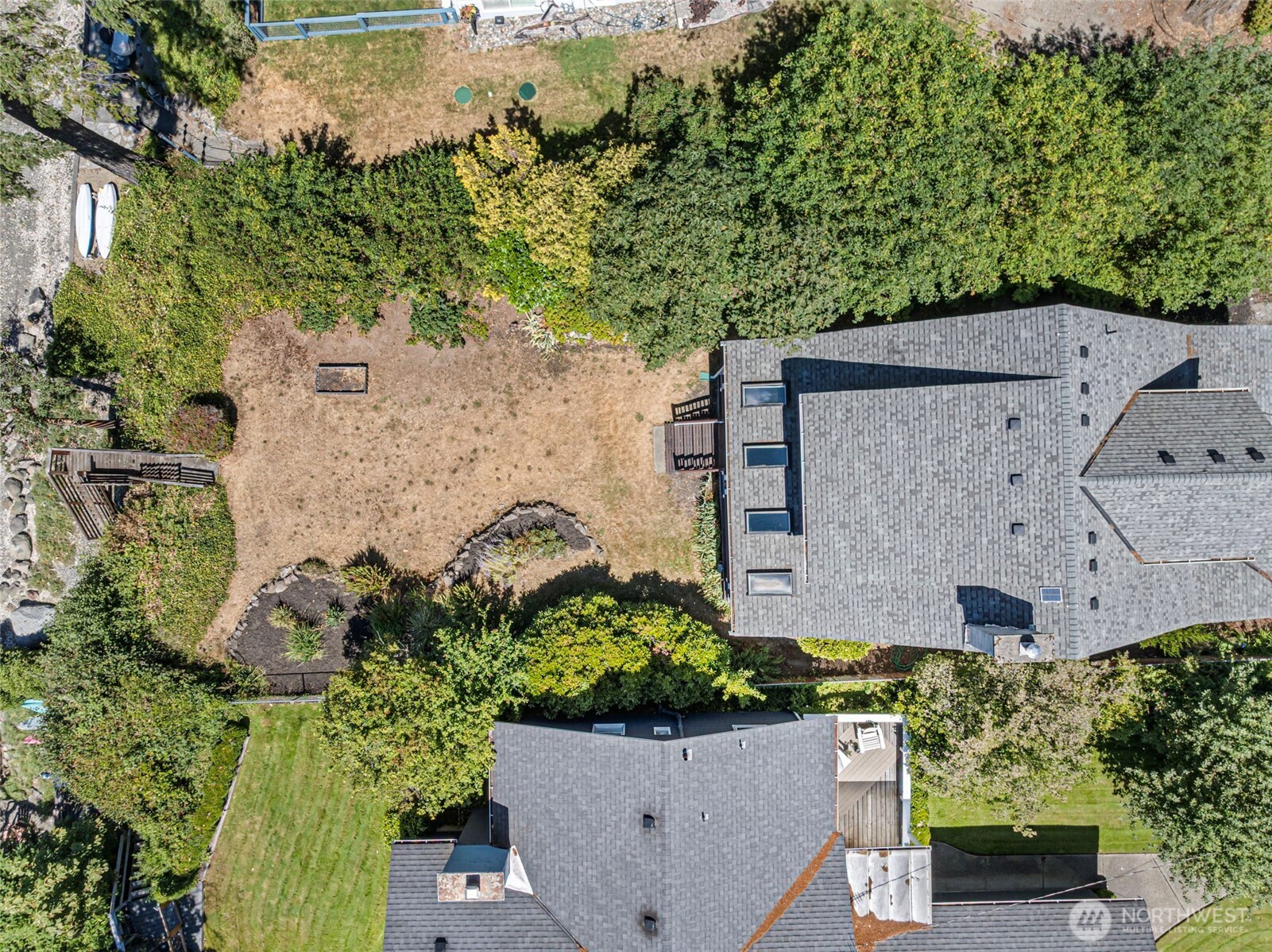2611 Marine Drive Property Photo 8