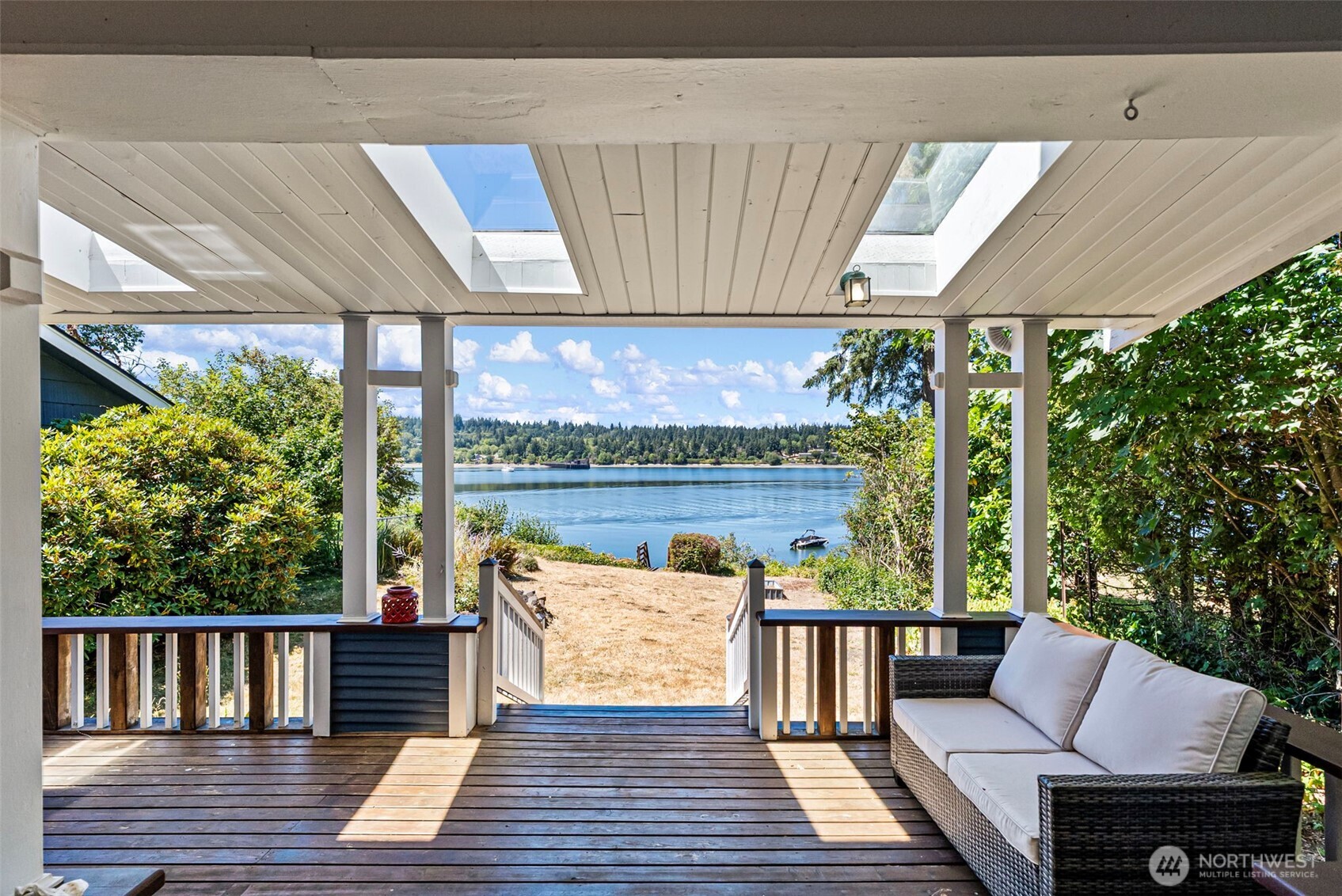 2611 Marine Drive Property Photo 12