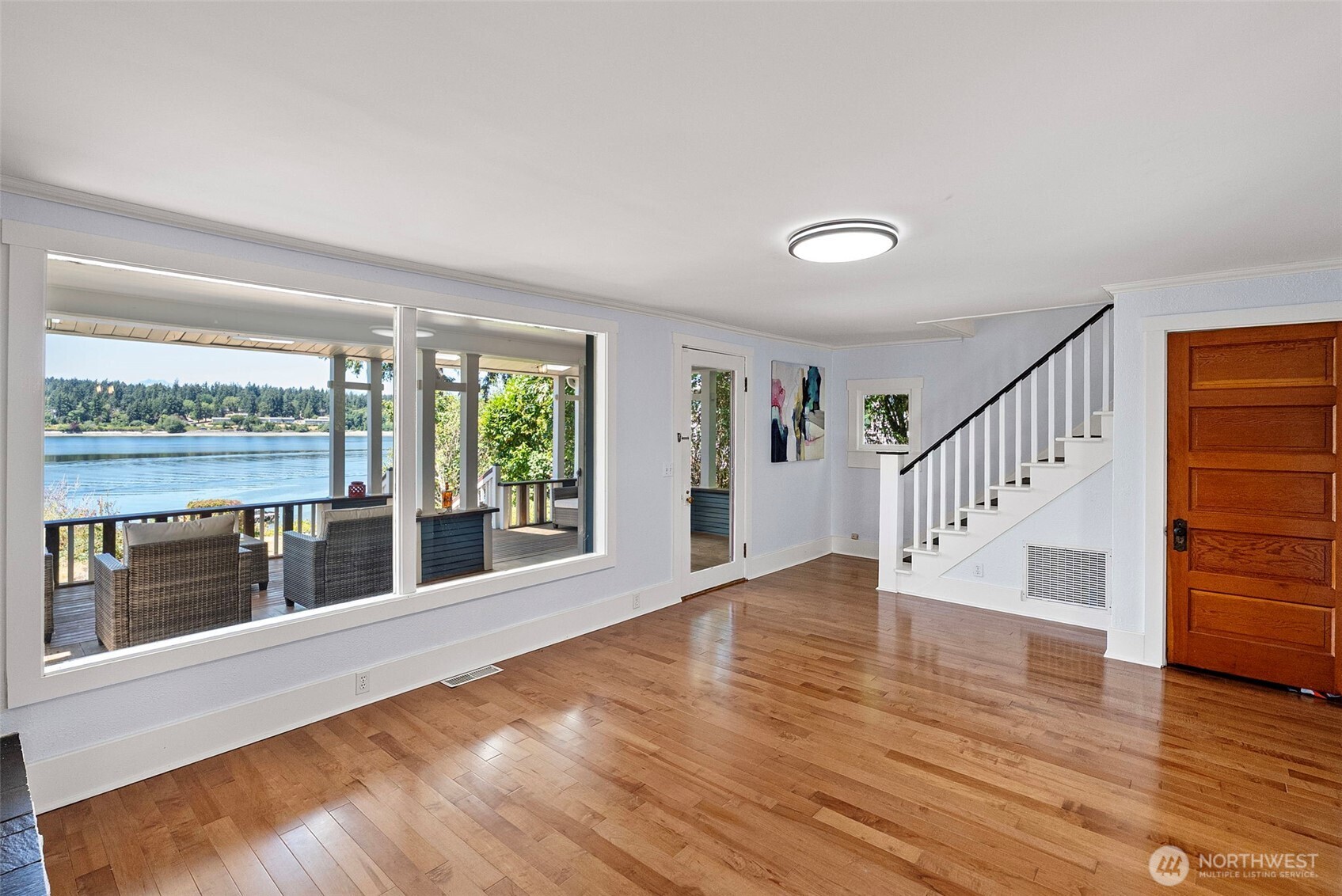 2611 Marine Drive Property Photo 16