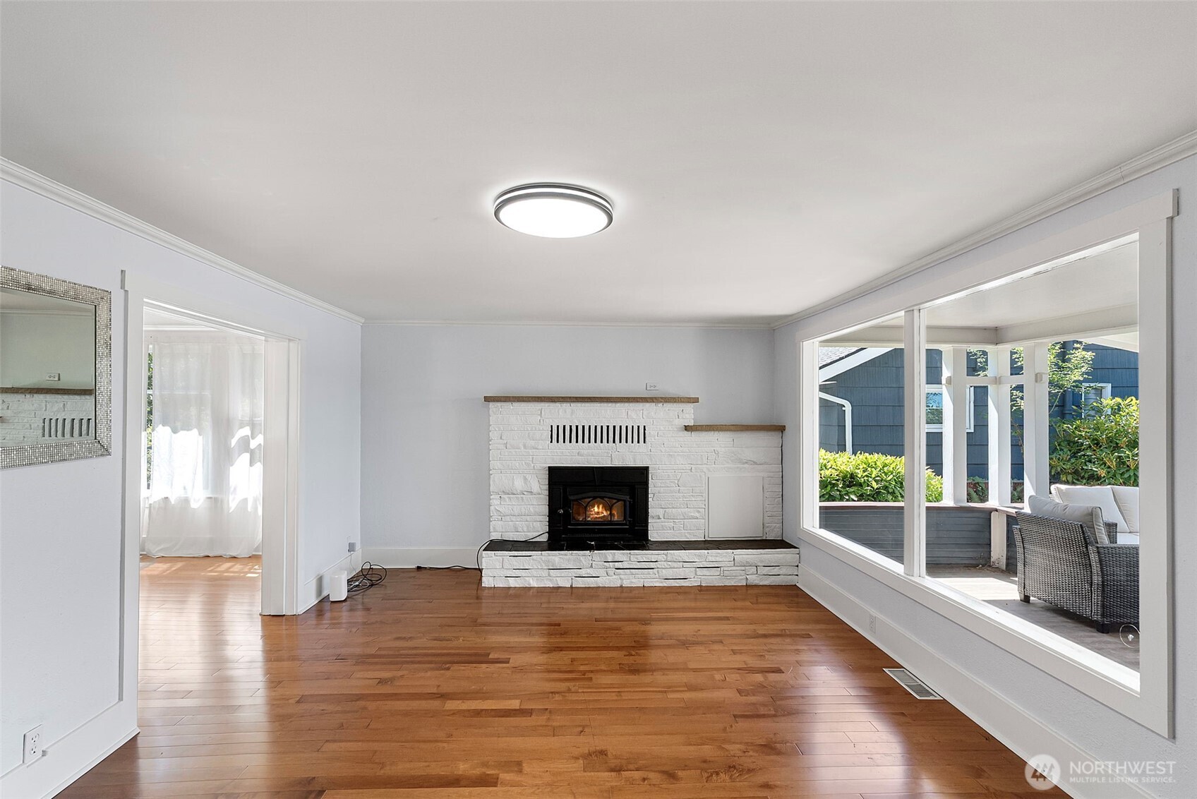 2611 Marine Drive Property Photo 17