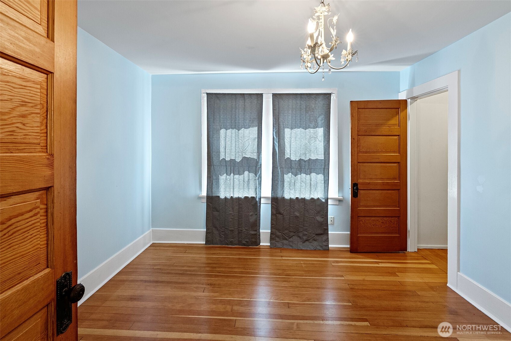 2611 Marine Drive Property Photo 31
