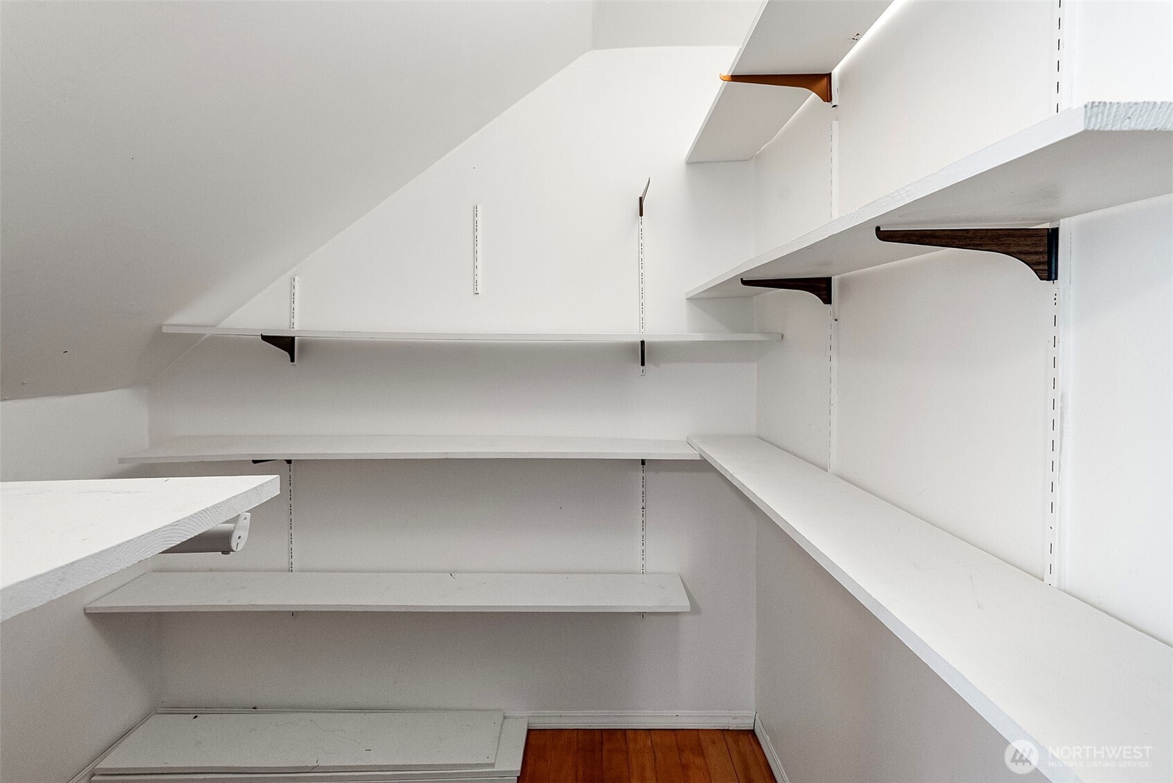 2611 Marine Drive Property Photo 34
