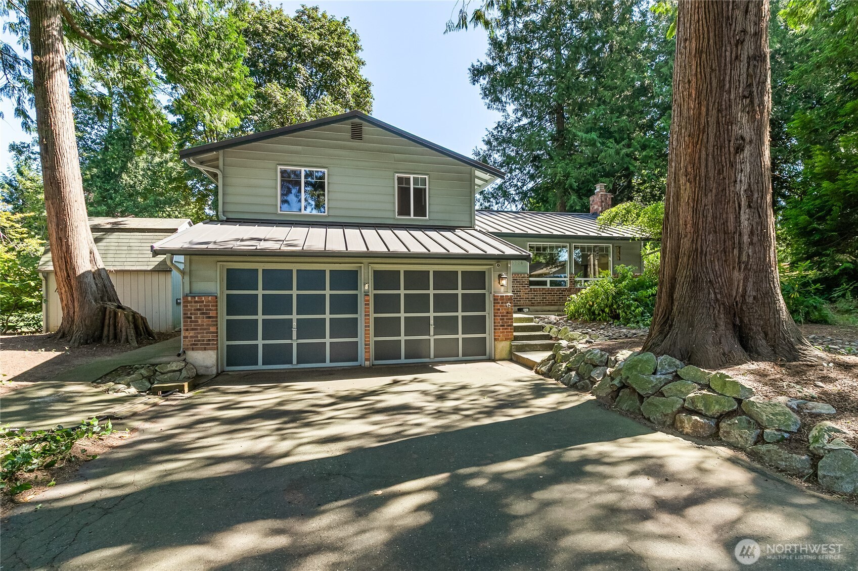 5928 Laurel Shaw Ct Property Photo 2