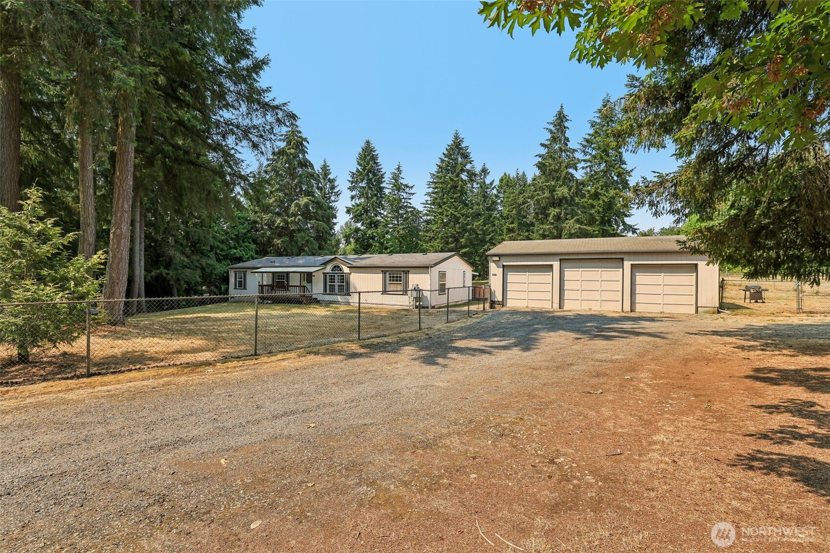 16627 230th Avenue Property Photo 1