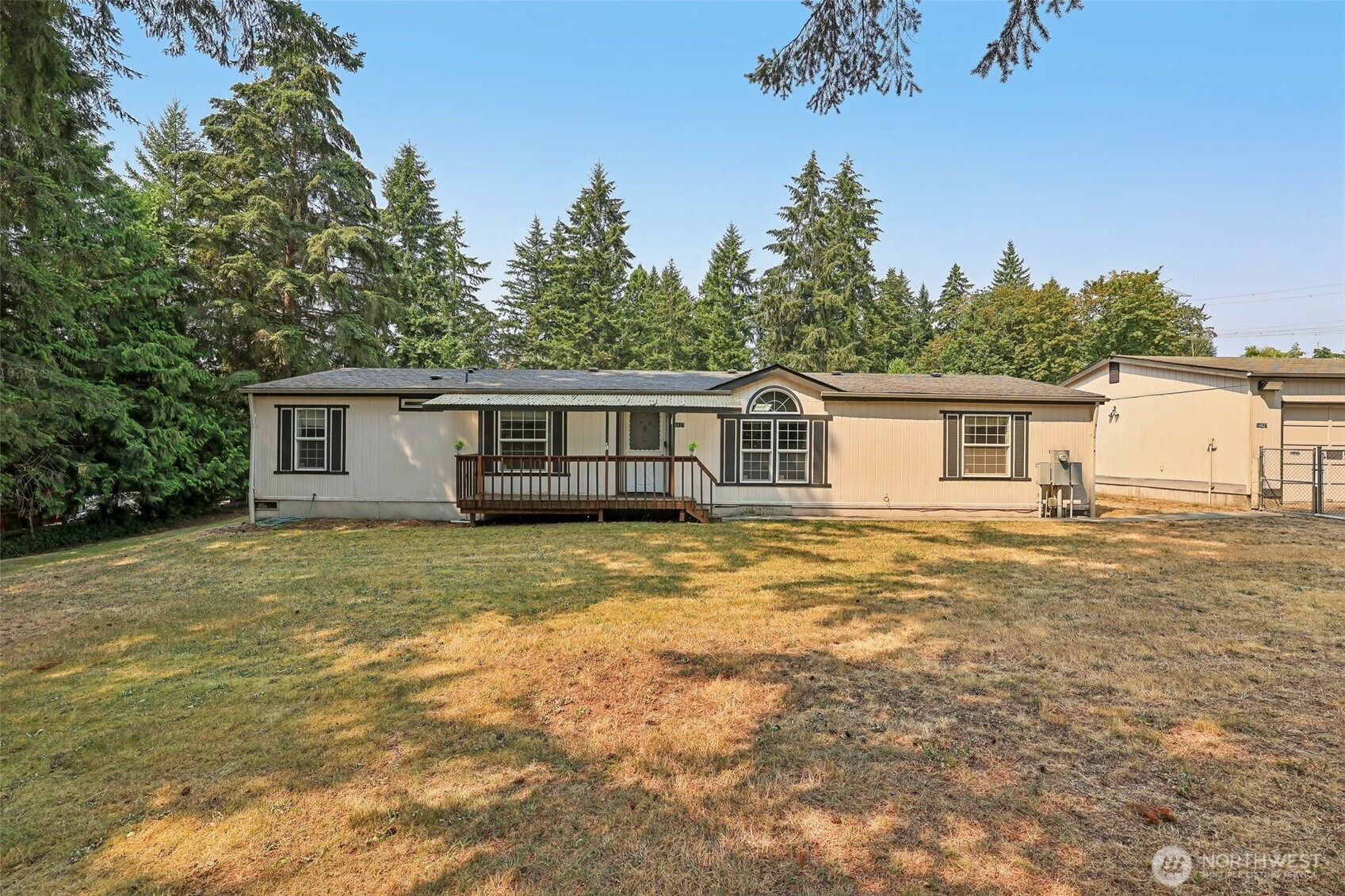 16627 230th Avenue Property Photo 2