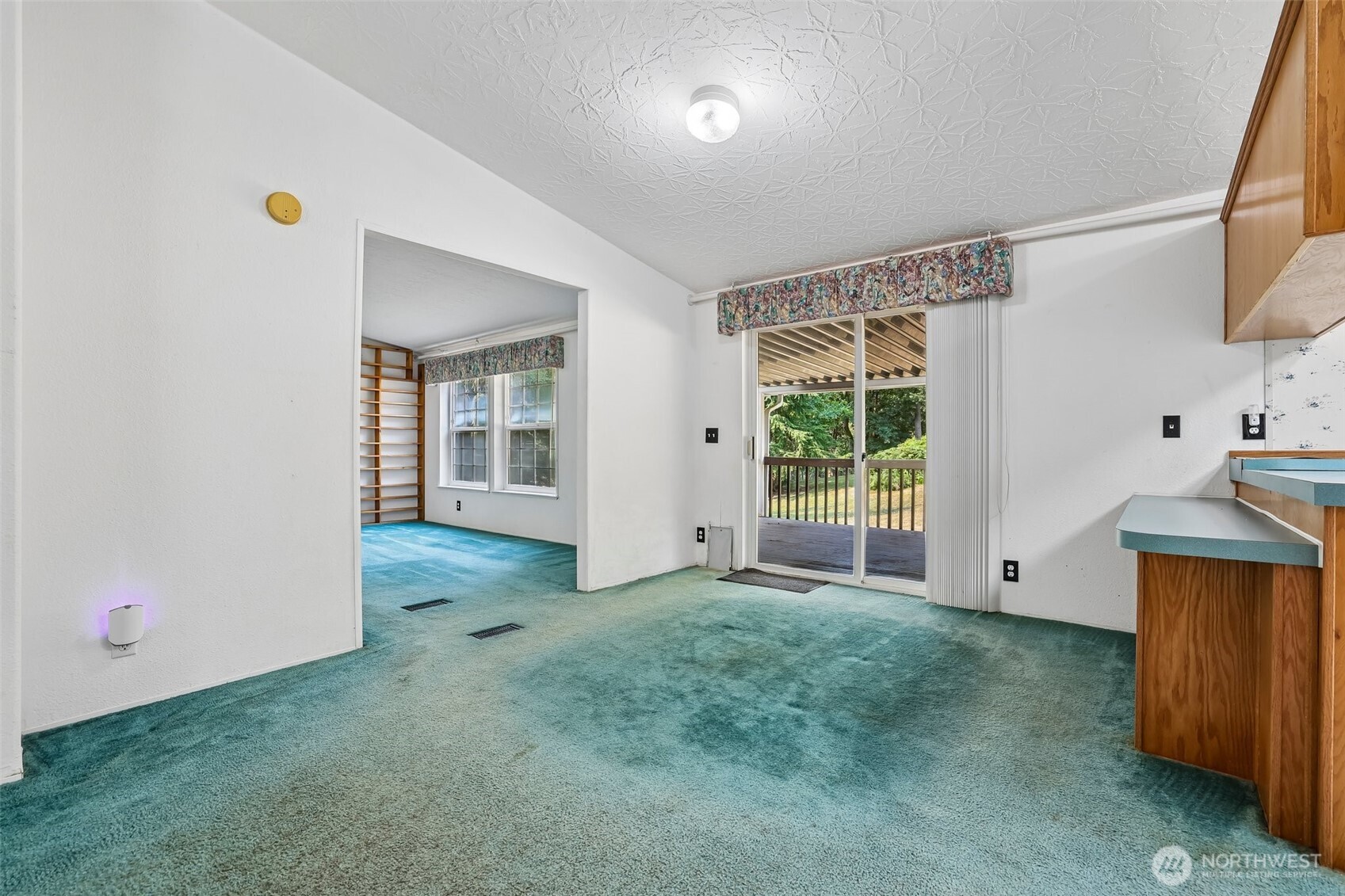 16627 230th Avenue Property Photo 7