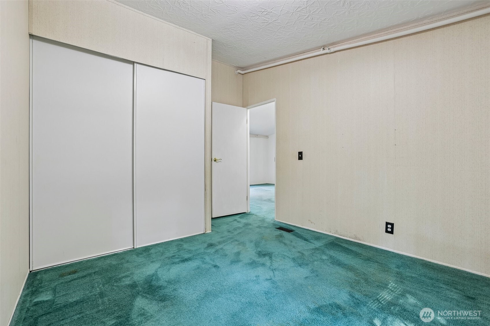 16627 230th Avenue Property Photo 13