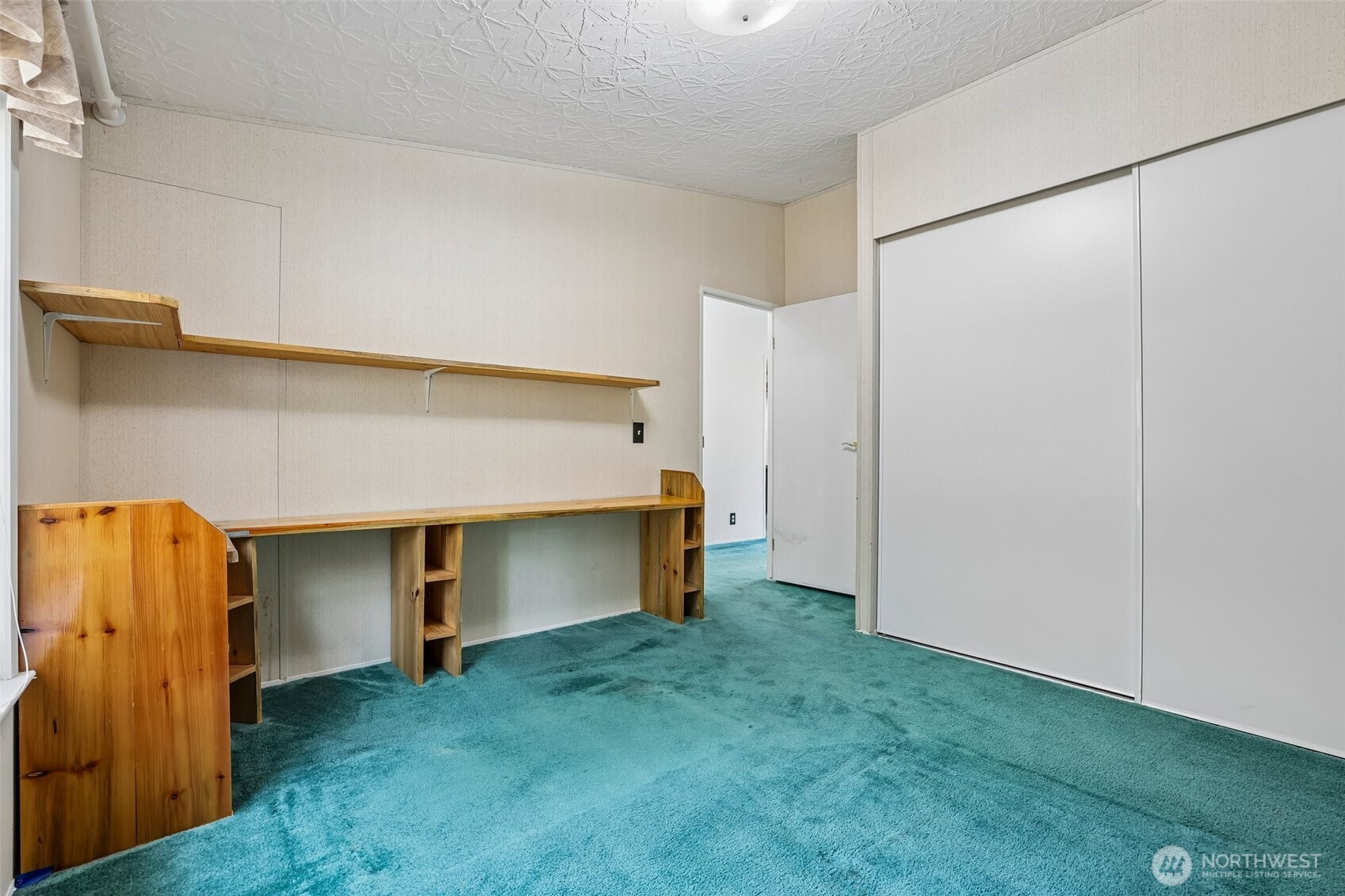 16627 230th Avenue Property Photo 15