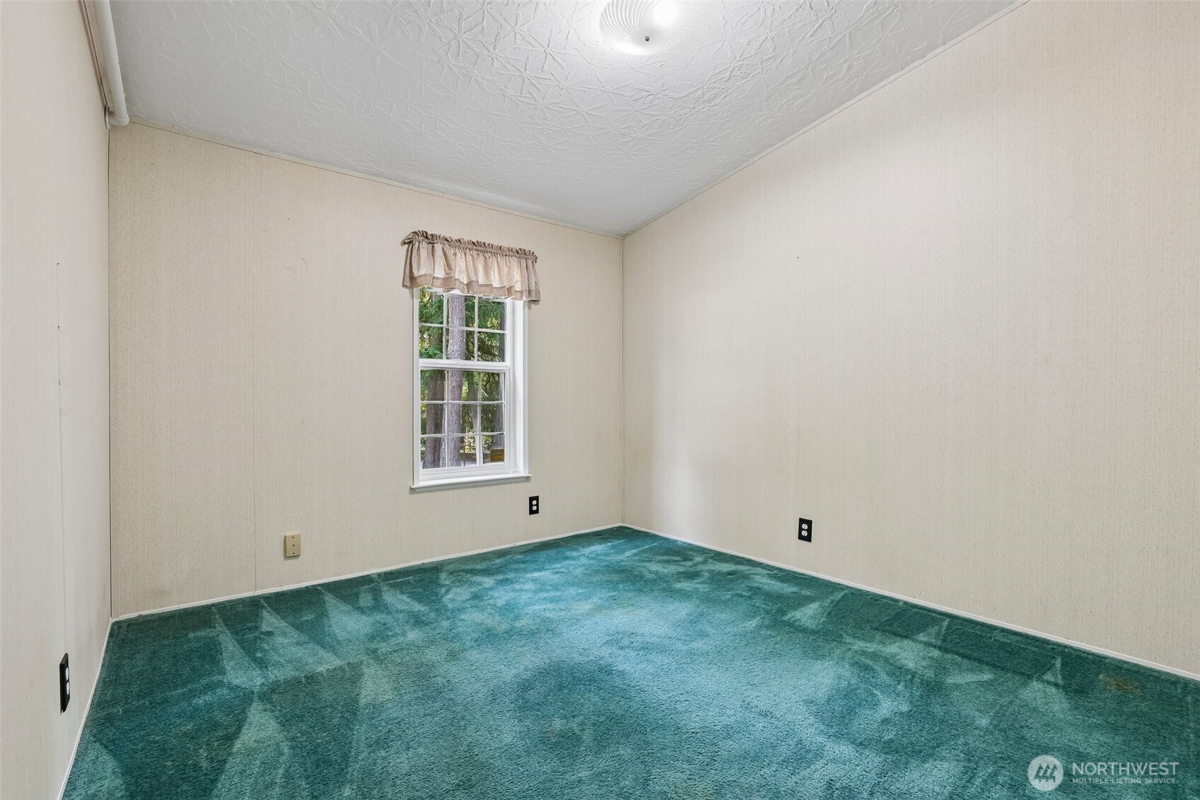 16627 230th Avenue Property Photo 25