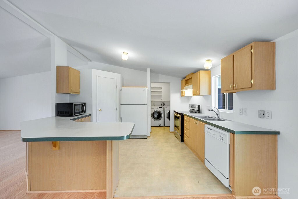 56 7th Avenue Property Photo 14