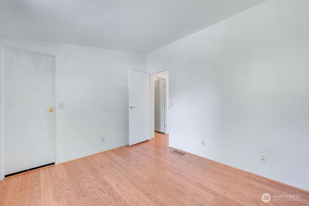 56 7th Avenue Property Photo 27