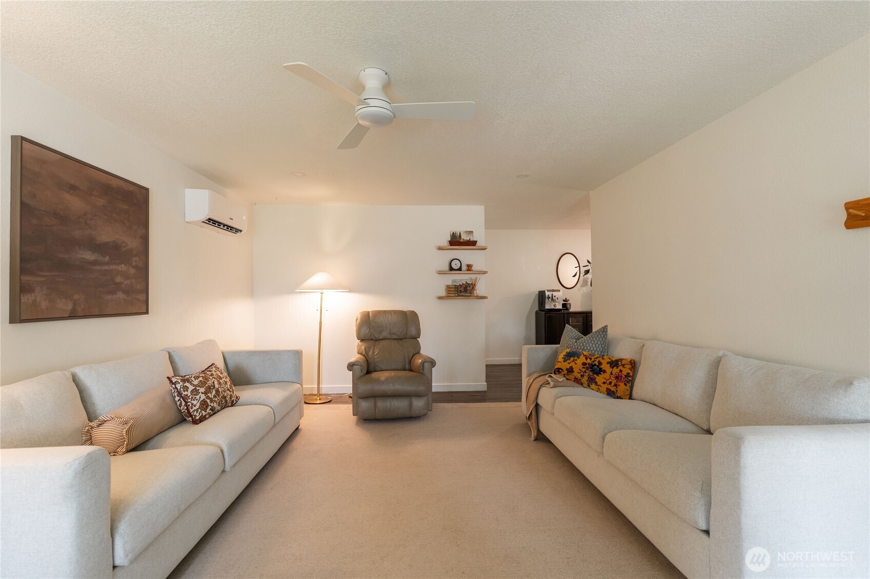 200 Saint Helens Way Property Photo 6