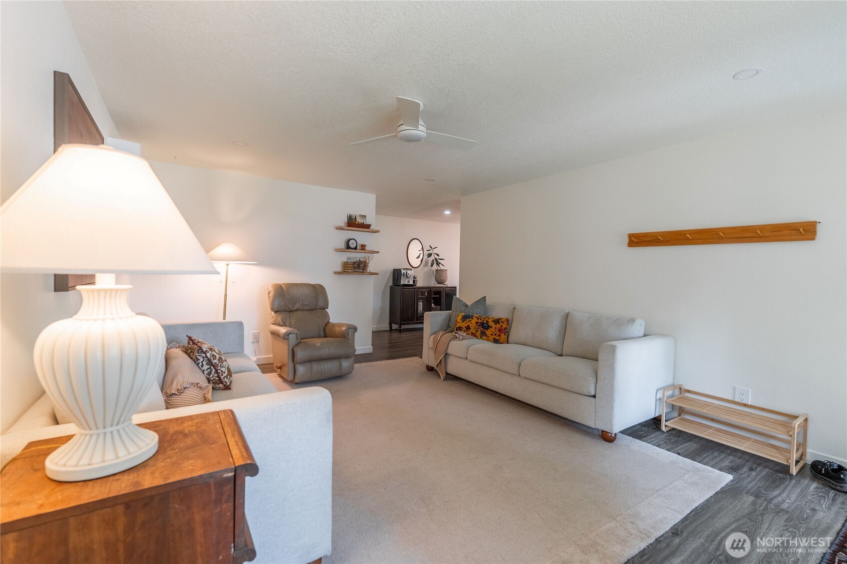 200 Saint Helens Way Property Photo 7