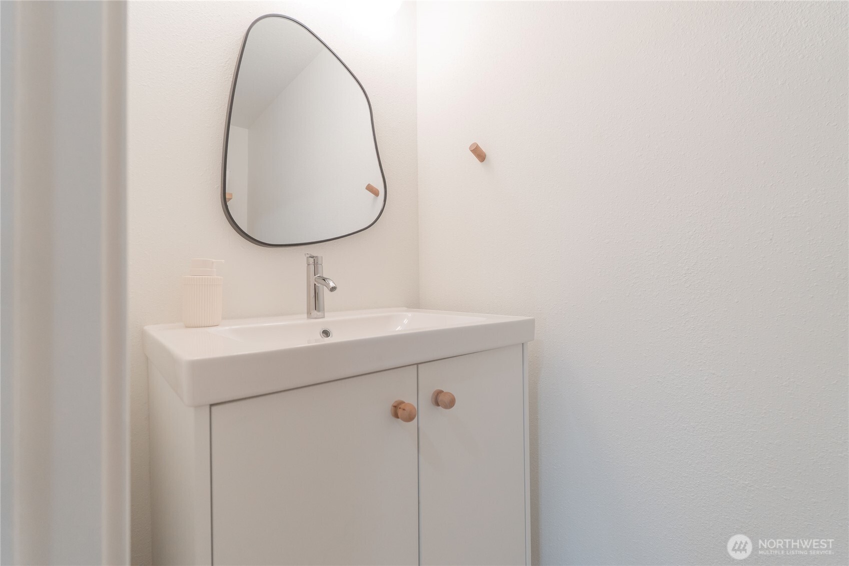 200 Saint Helens Way Property Photo 15