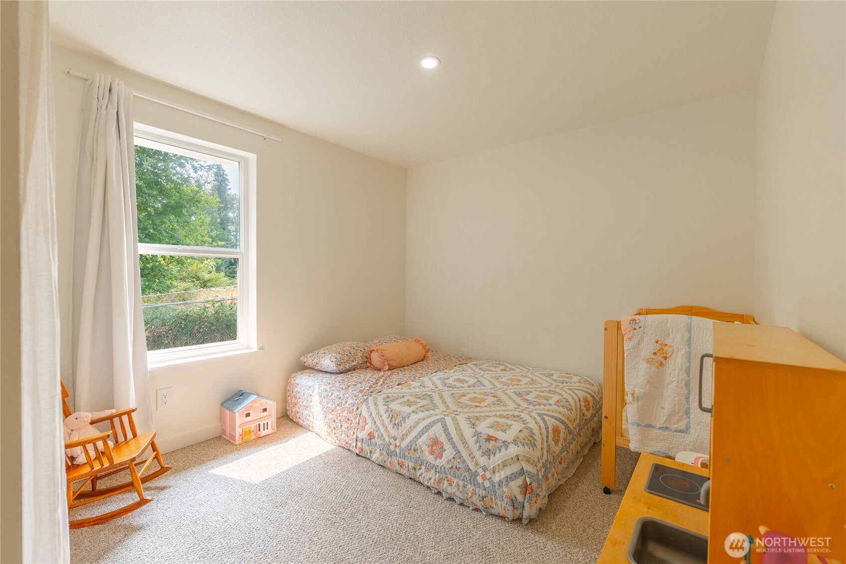 200 Saint Helens Way Property Photo 16