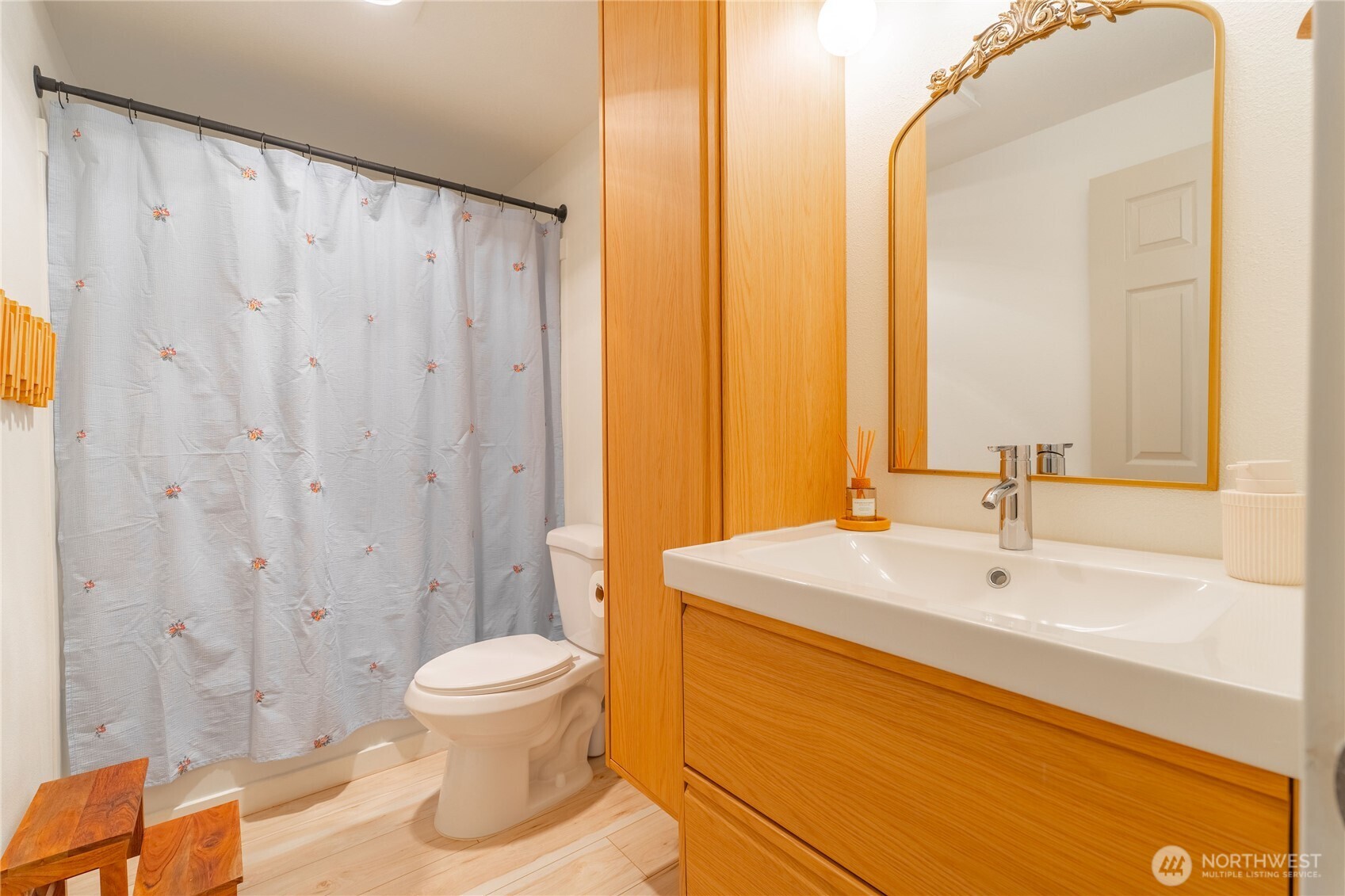 200 Saint Helens Way Property Photo 18