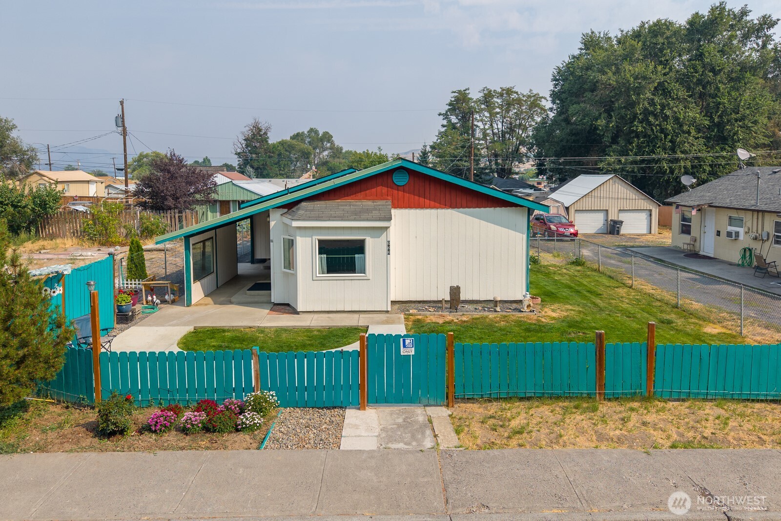 322 3rd Avenue Property Photo 2