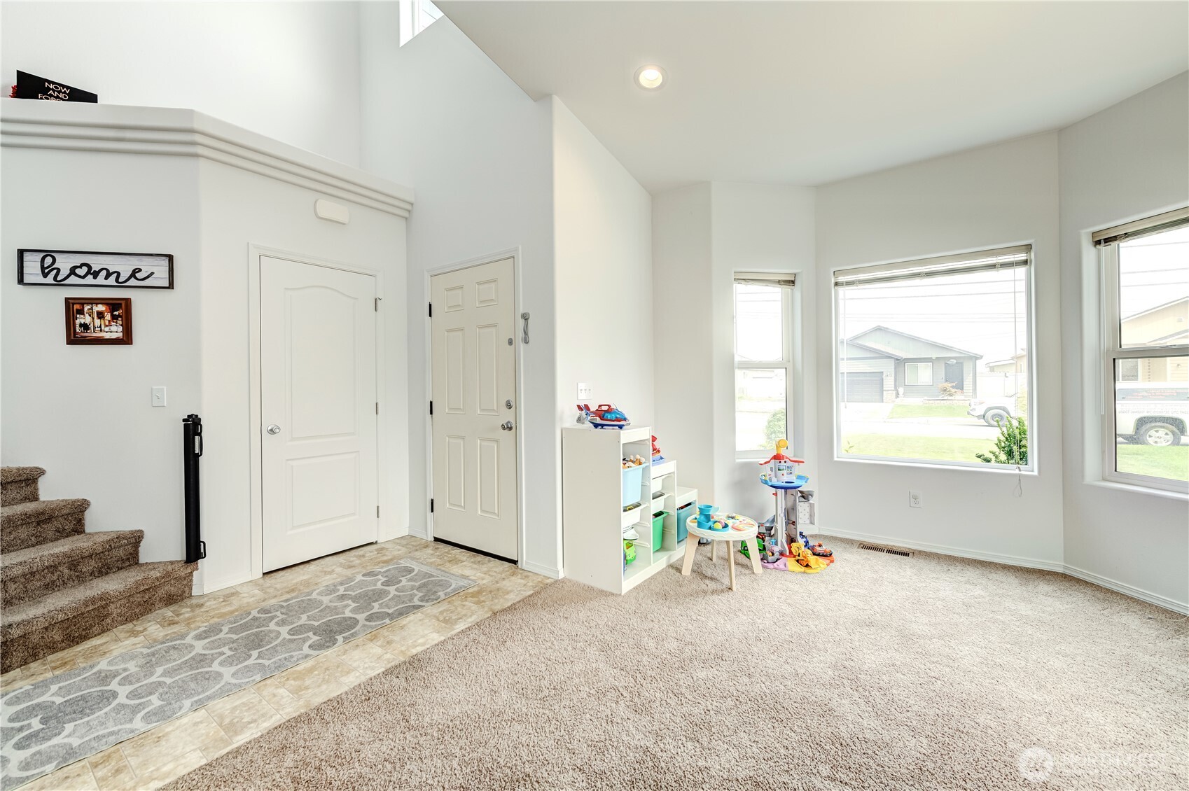 1474 Denny Place Property Photo 2