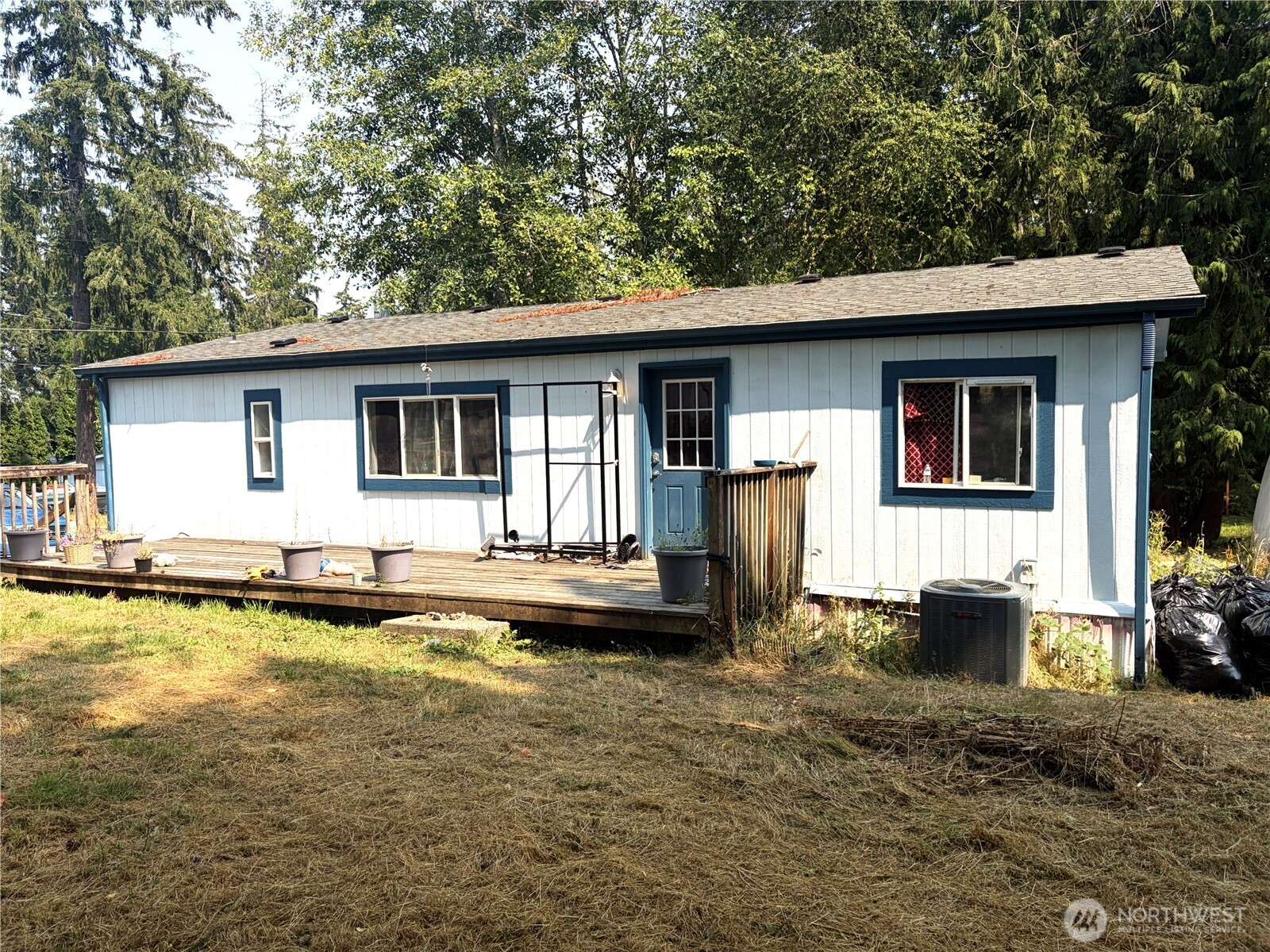 40 E Totten Place Property Photo 3