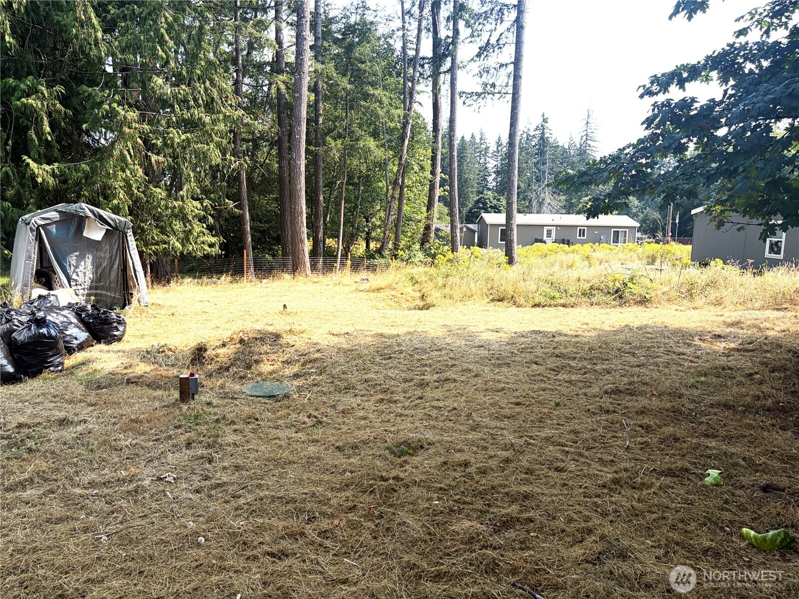 40 E Totten Place Property Photo 6