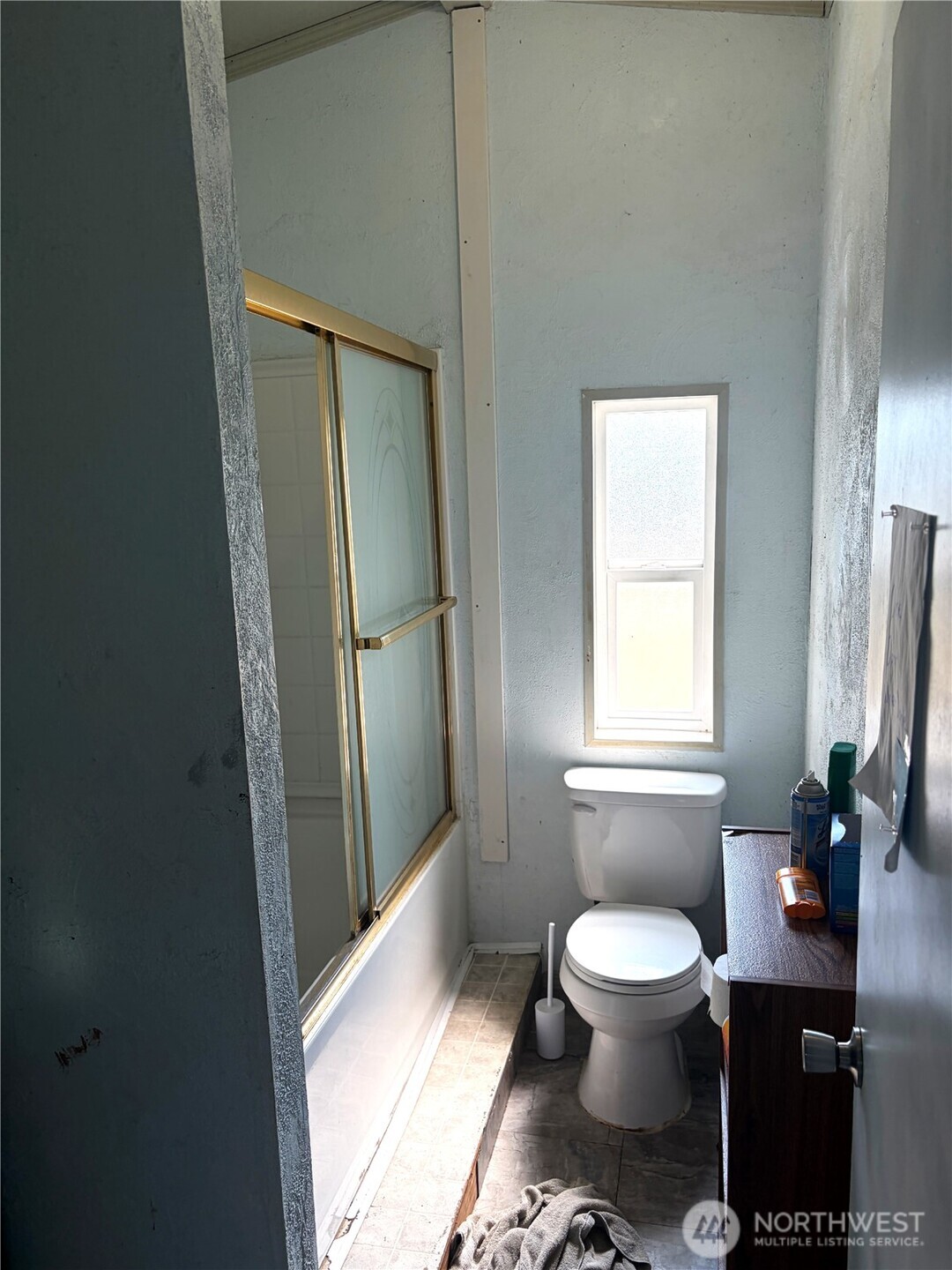 40 E Totten Place Property Photo 10