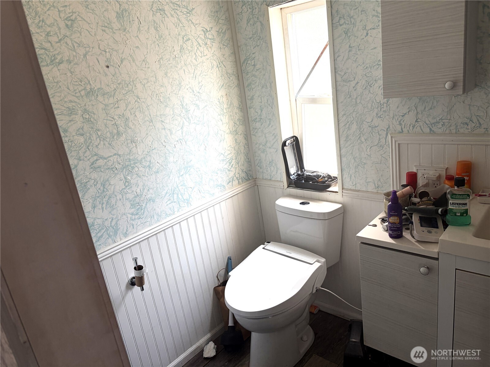 40 E Totten Place Property Photo 16