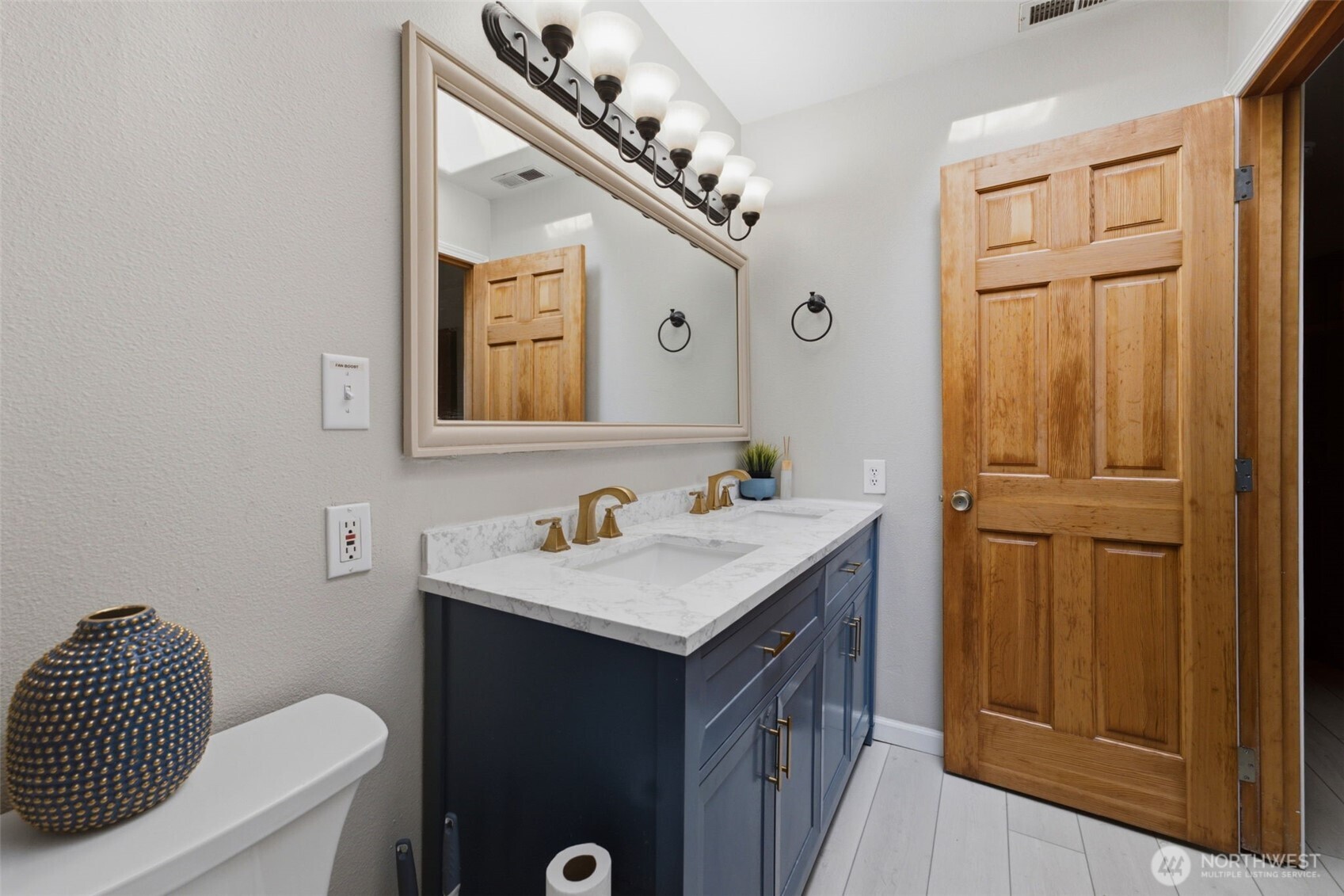 926 16th Street Property Photo 14