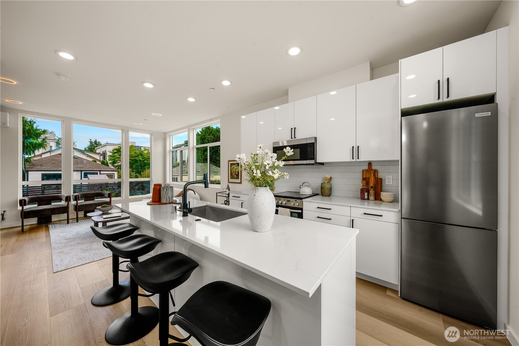 8316 Mary Avenue C Property Photo 6