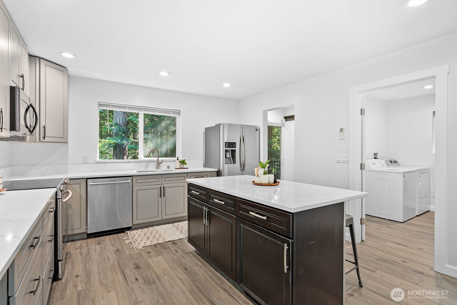 8 White Mountain Lane Property Photo 12