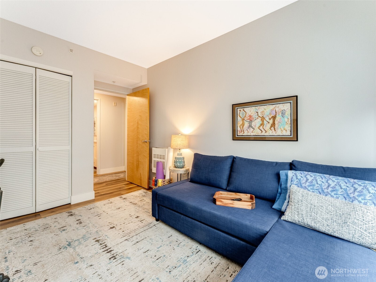 701 Columbia Street 414 Property Photo 23