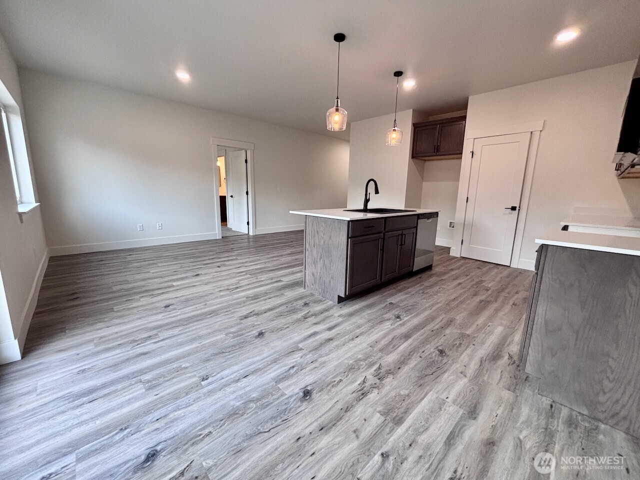 2609 N Emery Street Property Photo 12