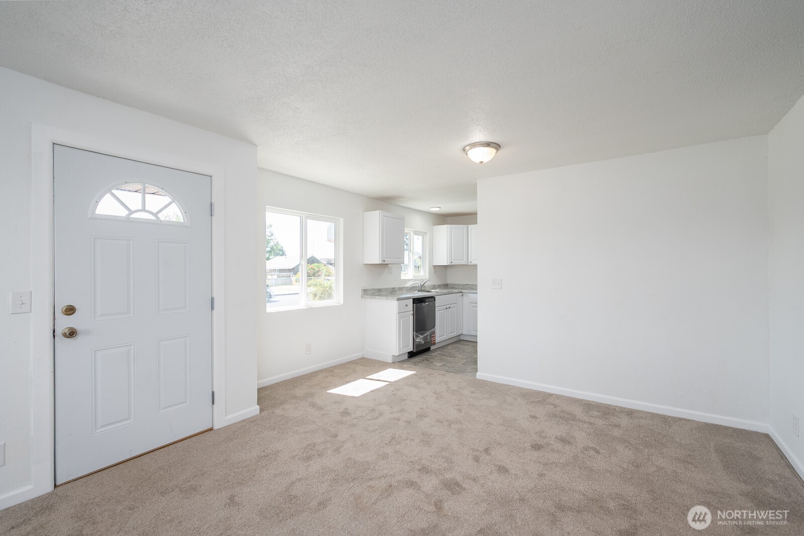 2104 W Spruce Street Property Photo 9