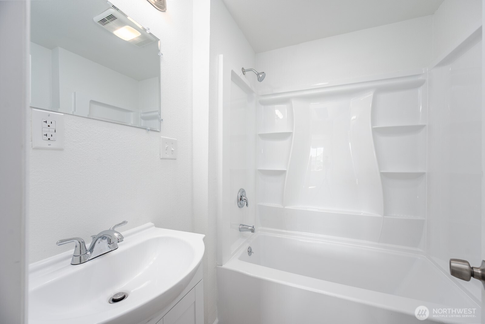 2104 W Spruce Street Property Photo 25
