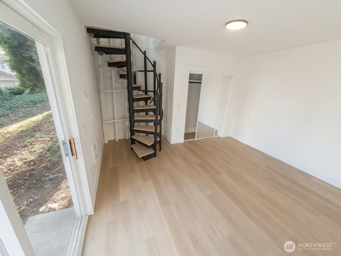 6425 7th Street Property Photo 11